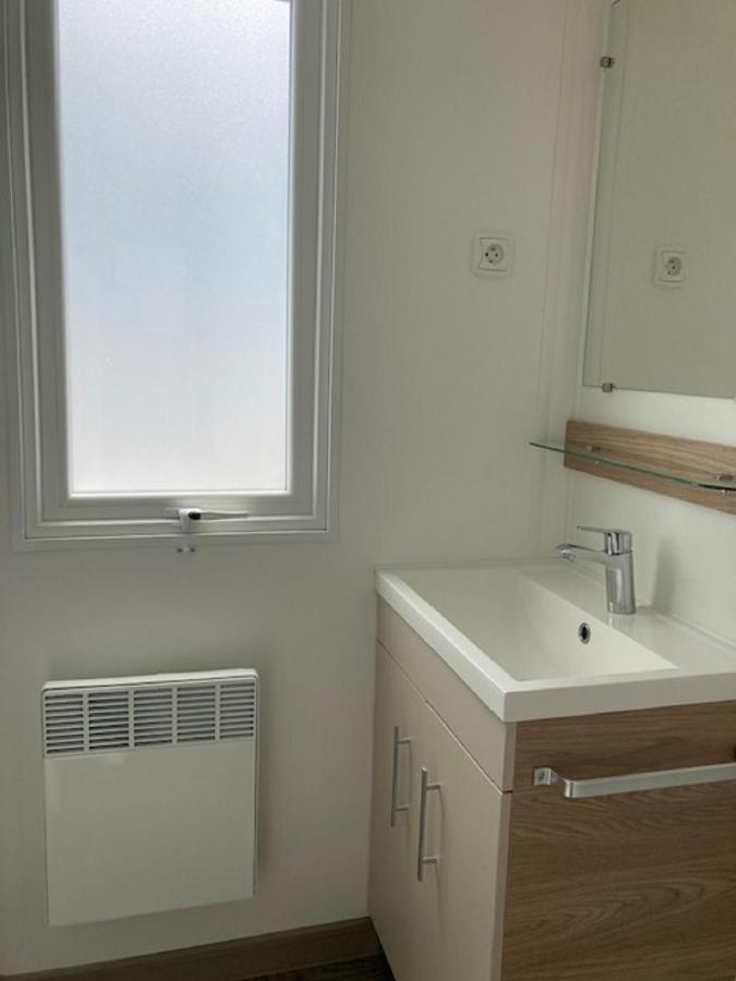 Mhvacances Louent Plusieurs Mobilhomes Dans Camping 4 Etoiles A 200M De La Plage Et Cure Thermale Canet-en-Roussillon Luaran gambar