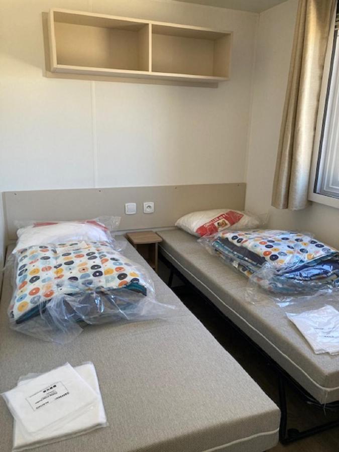 Mhvacances Louent Plusieurs Mobilhomes Dans Camping 4 Etoiles A 200M De La Plage Et Cure Thermale Canet-en-Roussillon Luaran gambar