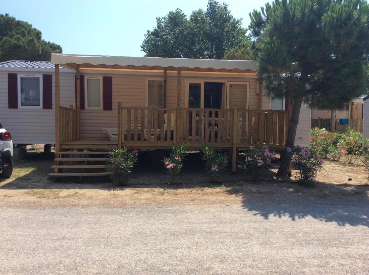 Mhvacances Louent Plusieurs Mobilhomes Dans Camping 4 Etoiles A 200M De La Plage Et Cure Thermale Canet-en-Roussillon Luaran gambar