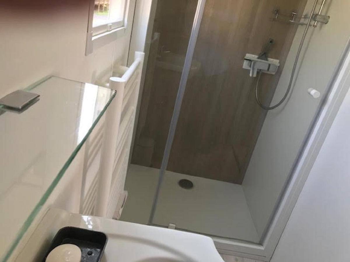 Mhvacances Louent Plusieurs Mobilhomes Dans Camping 4 Etoiles A 200M De La Plage Et Cure Thermale Canet-en-Roussillon Luaran gambar